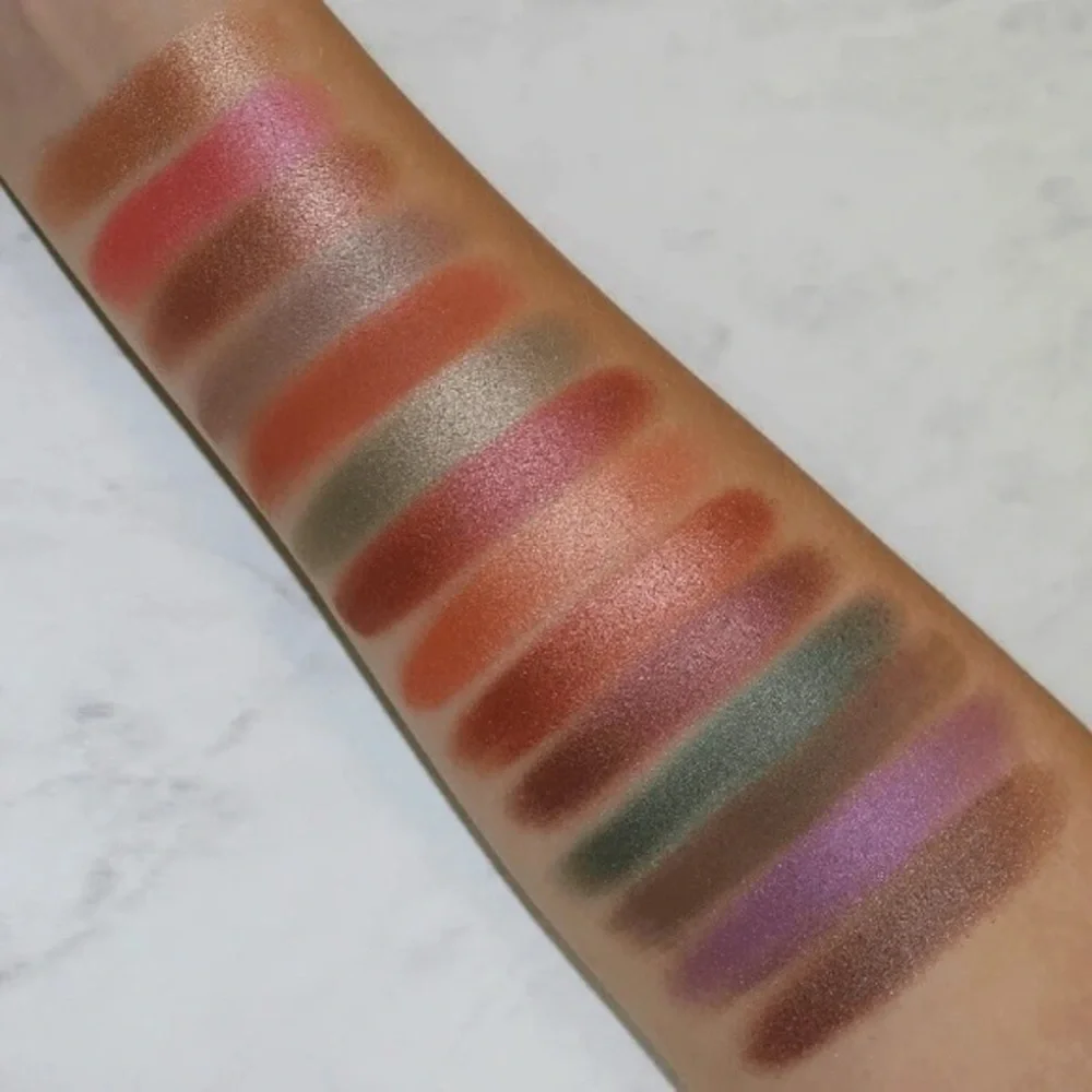PIXI BY PETRA 28 COLOR EYESHADOW PALETTE❗️